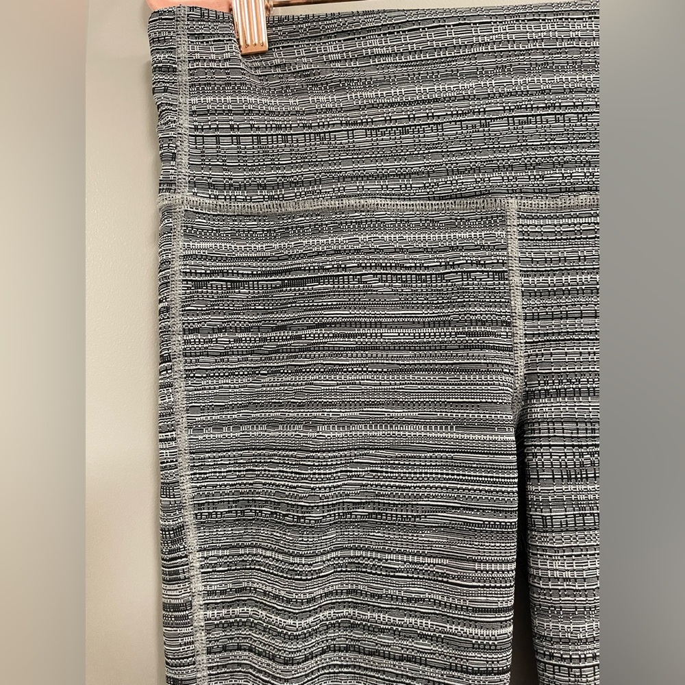 Athleta Black and White Patterned Leggings - Picture 2 of 6